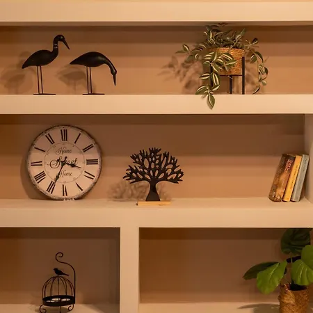 Apartment Elenis Stylish With Wooden Design *